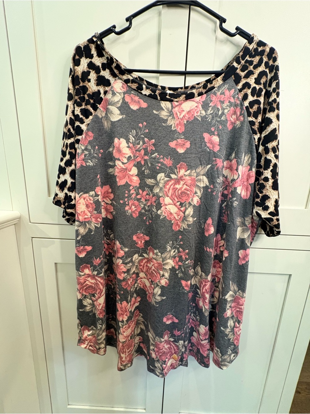 Floral & Leopard Raglan Women's Top - Gray with Pink Floral